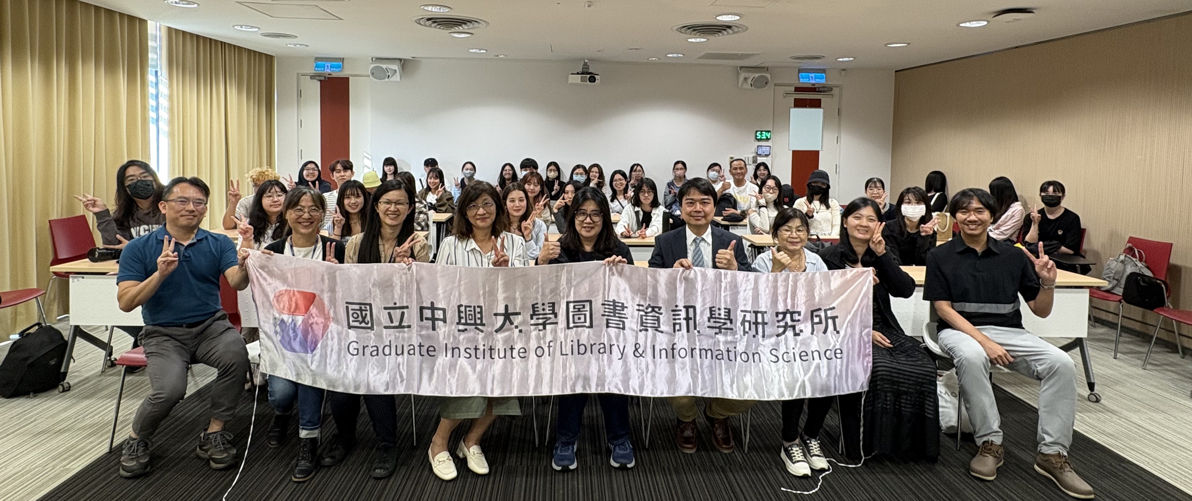 1029清大圖書館參訪